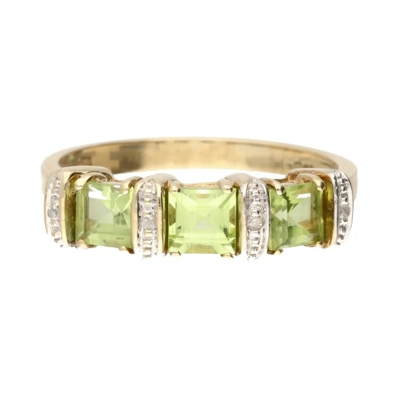 Pre-Owned 9ct Yellow Gold Princess Cut Peridot & Diamond Cluster Ring