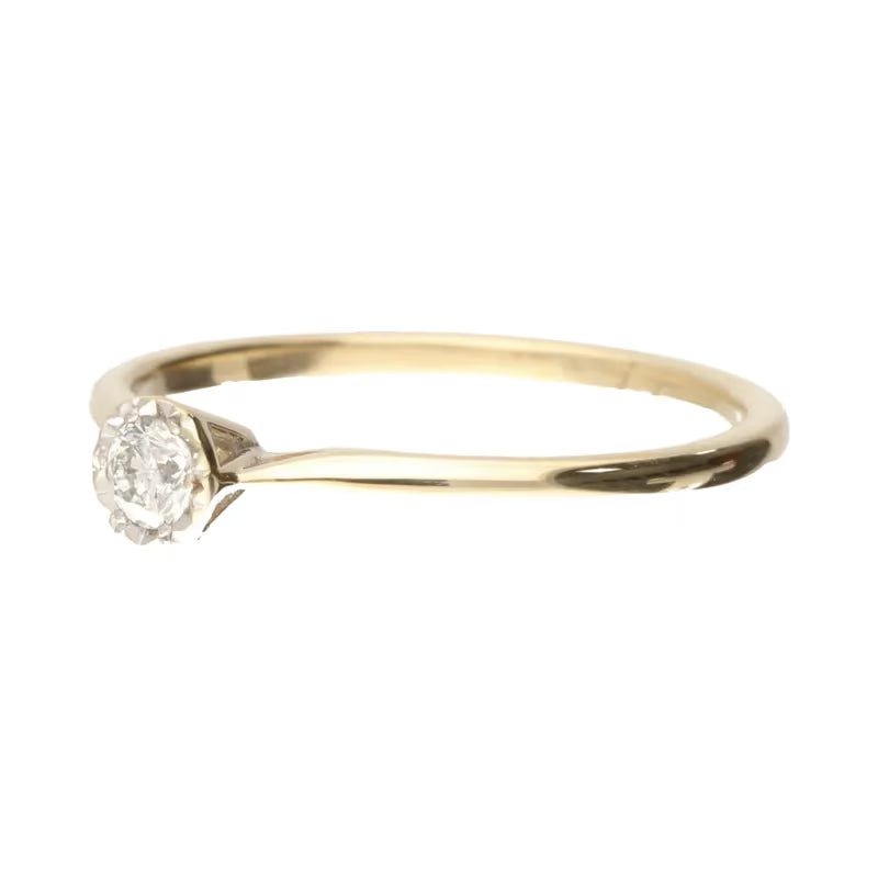 Pre-Owned 9ct Yellow Gold Illusion Set Diamond Solitaire