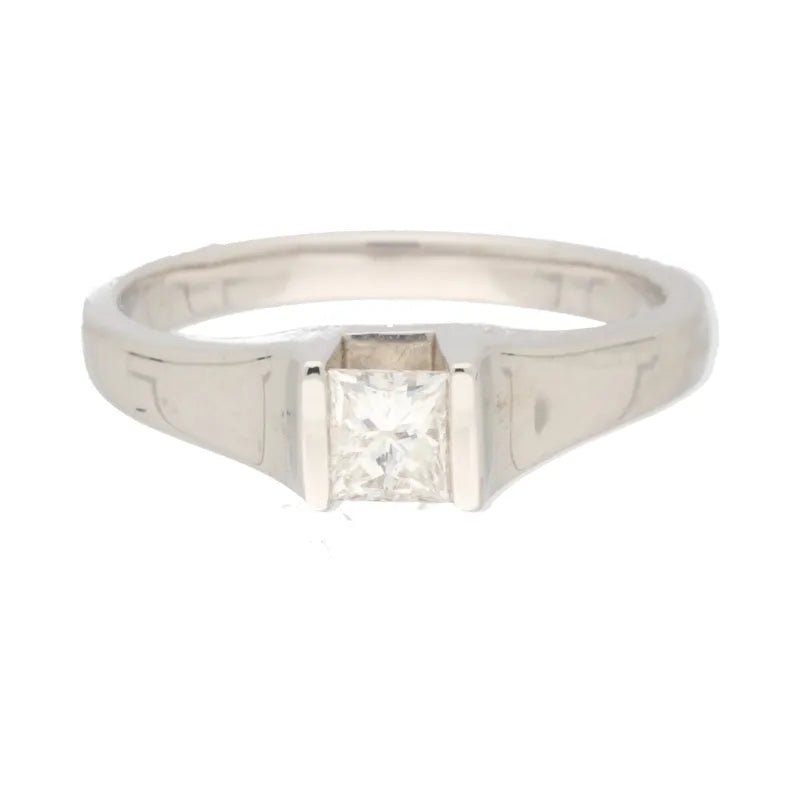 18ct White Gold 0.33ct Diamond Princess Cut Ring250671