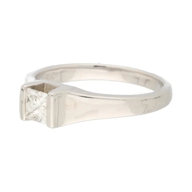 18ct White Gold 0.33ct Diamond Princess Cut Ring250671