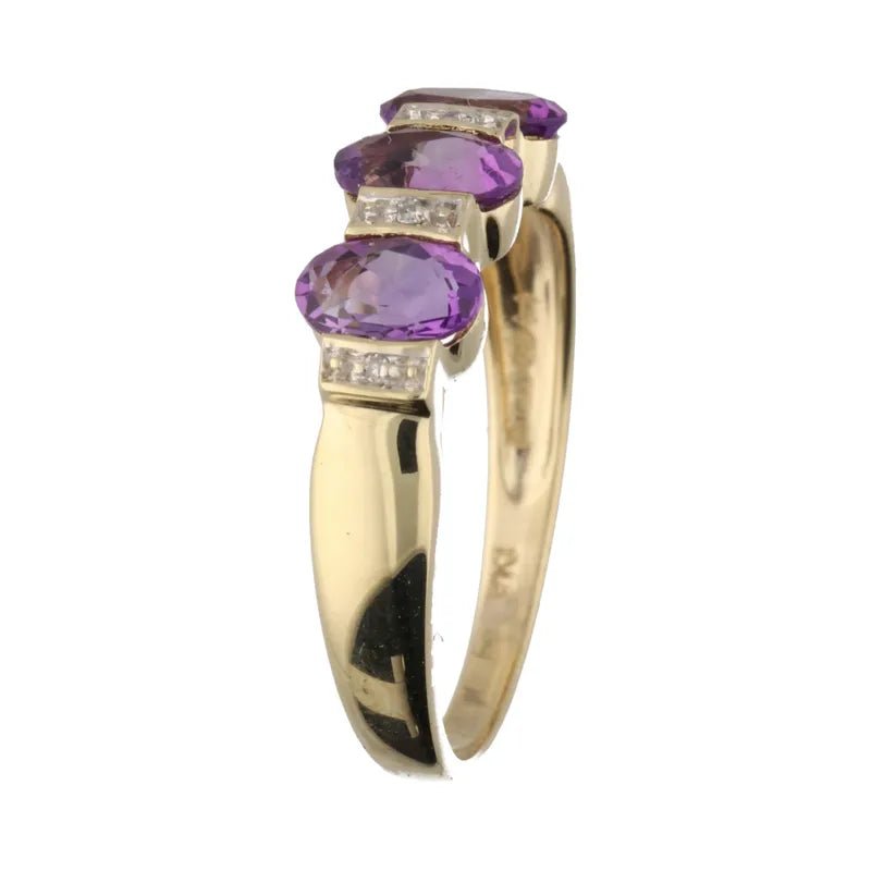 Opulent Pre - Owned 9ct Yellow Gold Amethyst & Diamond Cluster Ring2026W37-10-6