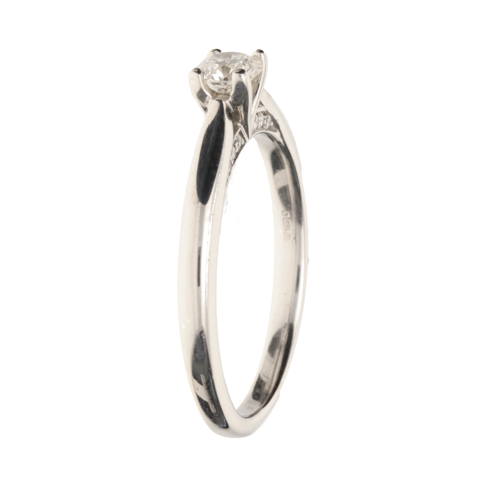 Pre-Owned 18ct White Gold 0.25ct Diamond Solitaire Ring.