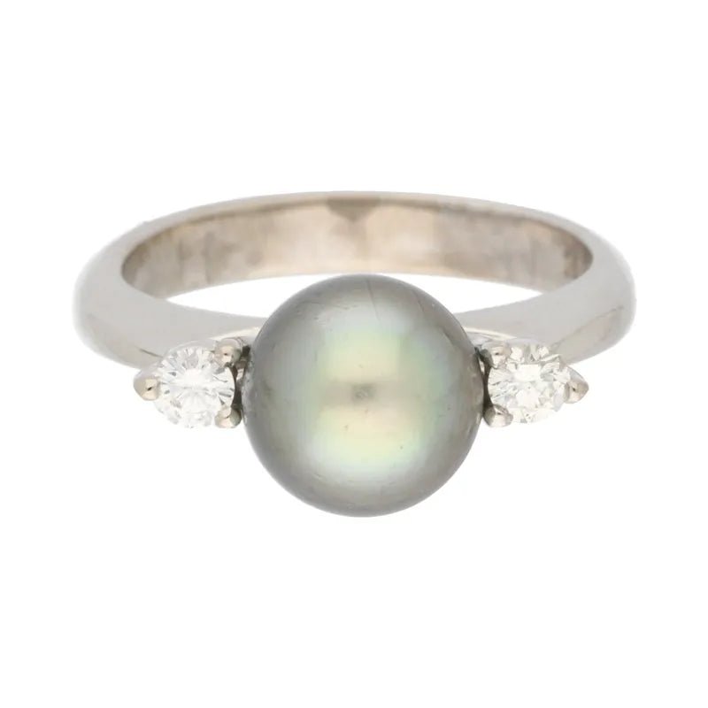 Pre - Owned 18ct White Gold Pearl & Diamond Set Ring2025W25-7-15