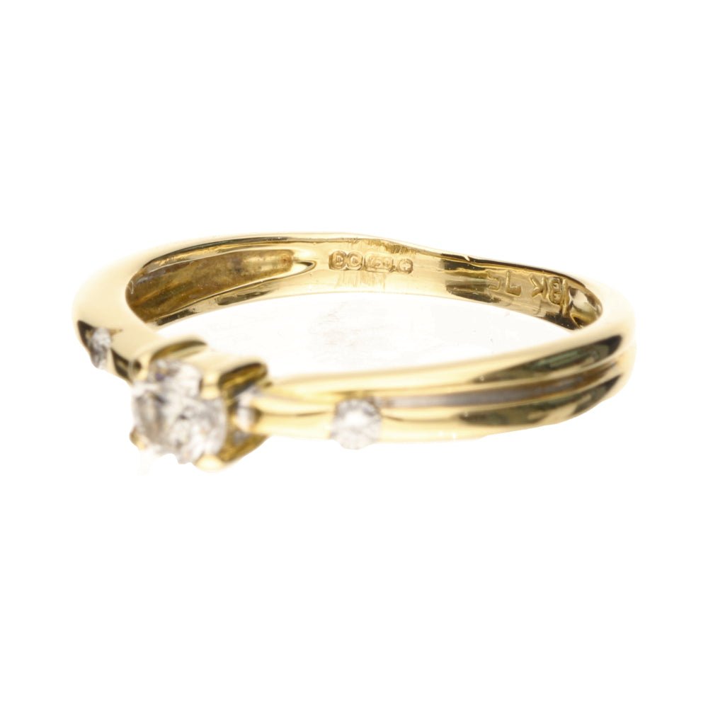 Pre - Owned 18ct Yellow Gold Diamond Ring