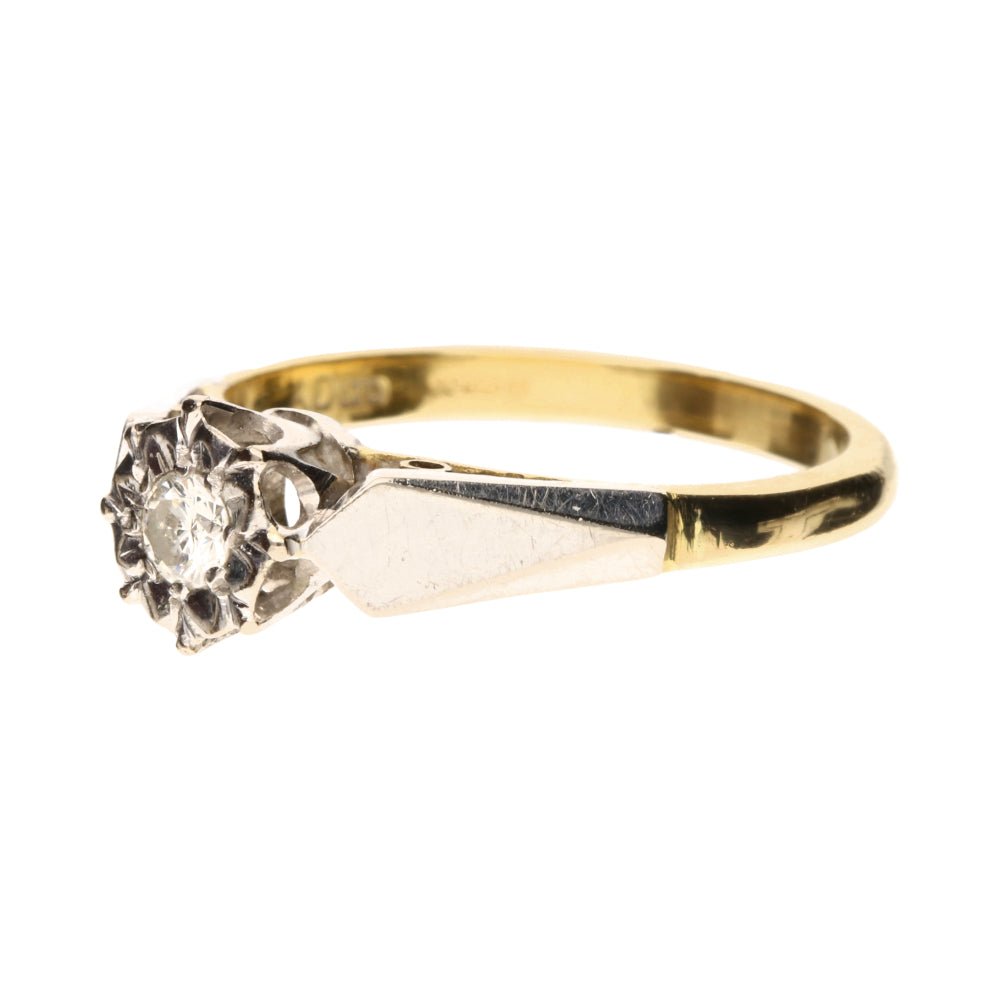 Pre - Owned 18ct Yellow Gold Illusion Diamond Solitaire Ring
