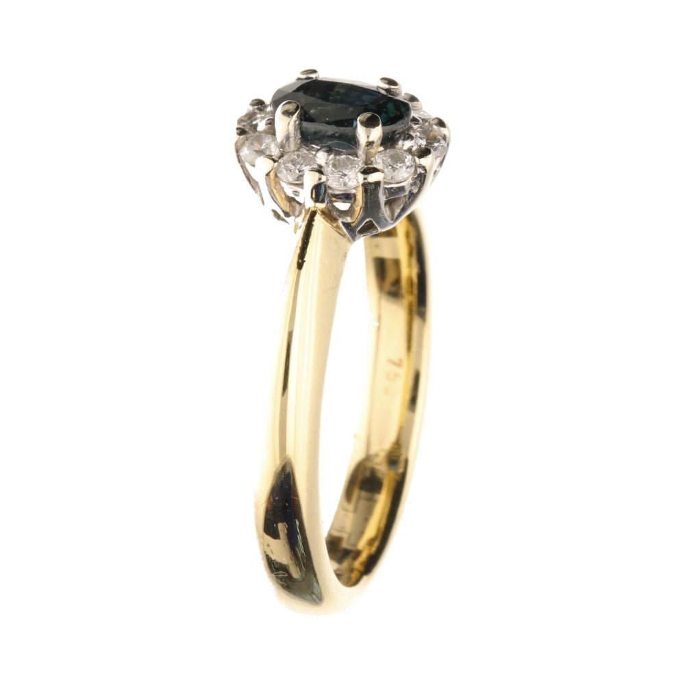 Pre - Owned 18ct Yellow Gold Sapphire & Diamond Oval Cluster Ring