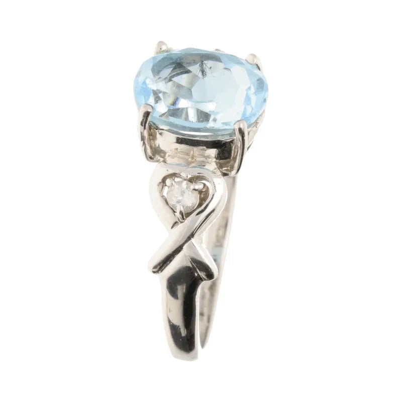 Pre - Owned 9ct White Gold Sky Blue & White Tapaz Ring2026W31-27-41