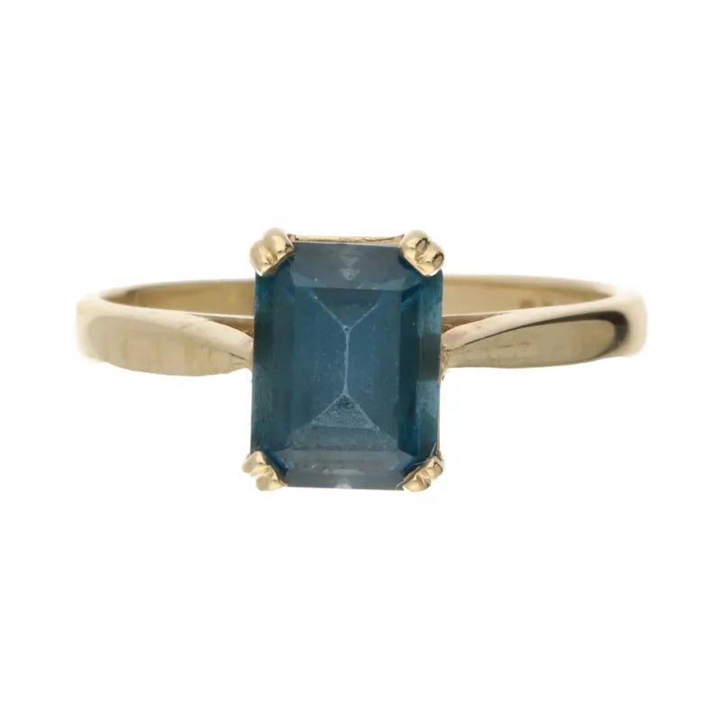 Pre - Owned 9ct Yellow Gold Emerald Cut Blue Topaz Ring2026W31-33-41