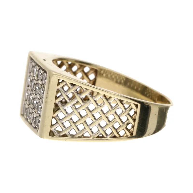 Pre - Owned 9ct Yellow Gold Gents CZ Signet Ring2026W30-6-6