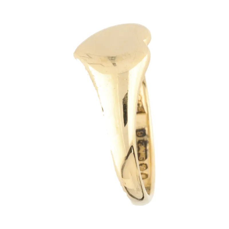 Pre - Owned 9ct Yellow Gold Heart Signet Ring2026W34-10-1