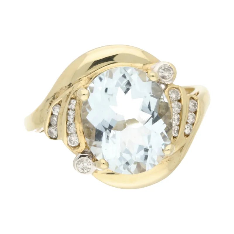 Pre - Owned 9ct Yellow Gold Oval Aquamarine & Diamond Cluster Ring2025W24-10-2