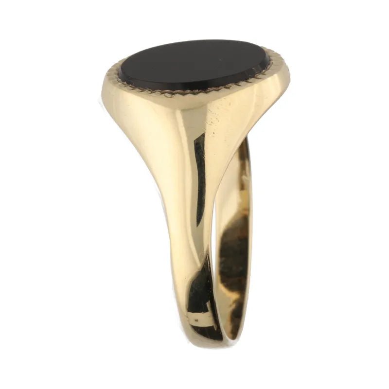 Pre - Owned 9ct Yellow Gold Oval Onyx Signet Ring2026W34-26-6