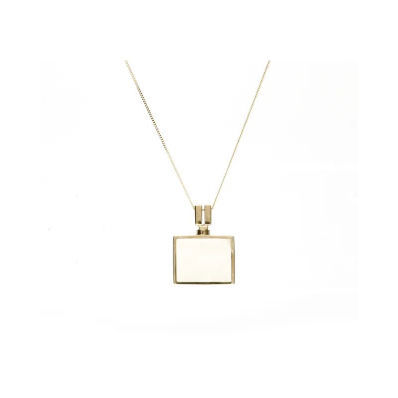 Pre - Owned 9ct Yellow Gold Pink Rhodochrosite & Mother of Pearl Reversible Pendant266811