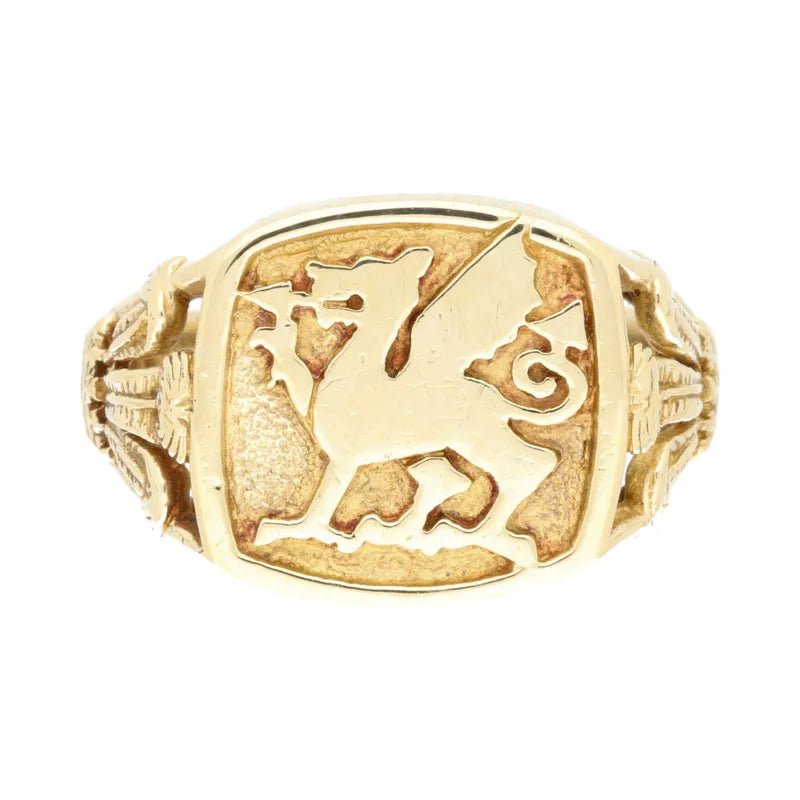 Pre - Owned 9ct Yellow Gold Welsh Dragon Signet Ring2025W24-9-2