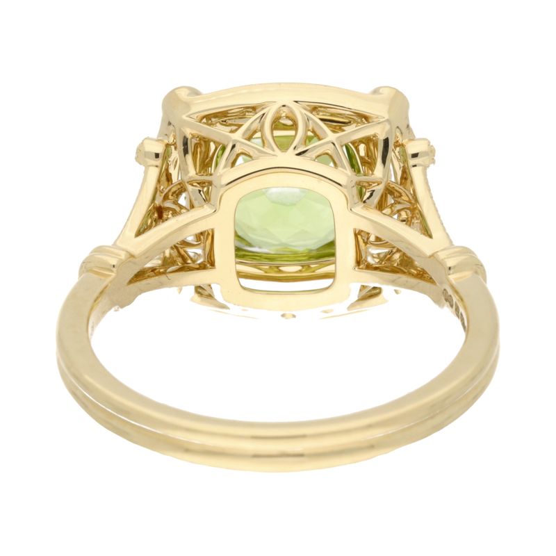 18ct Yellow Gold Cushion Cut Peridot & Diamond Ring8YR31671D