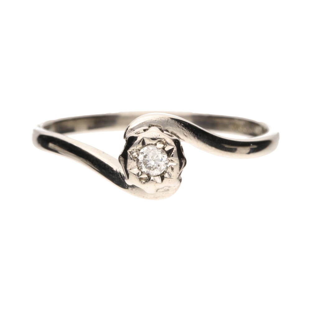 Pre-Owned 9ct White Gold Diamond Swirl Ring Size O image 0