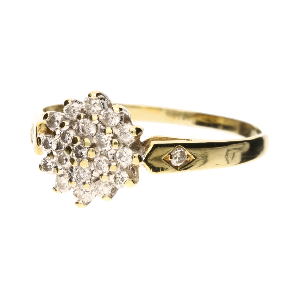 Pre-Owned Gold ring with diamond cluster