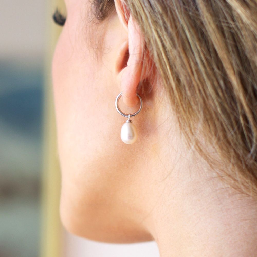 Kit Heath Revival Pearl Oval Pearl 13mm Hoop Earrings 50430FP276096