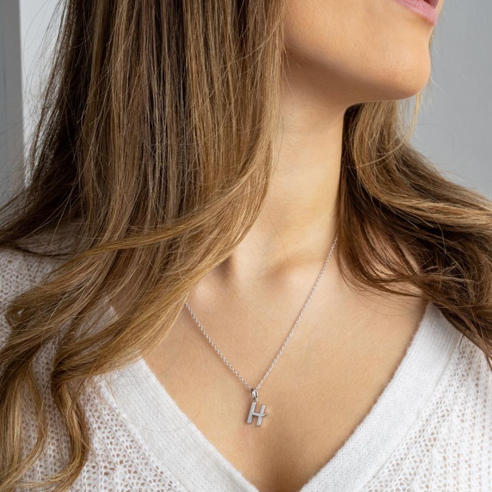 Kit Heath Signature Skript Capital H 18" Necklace 9198RPH276146