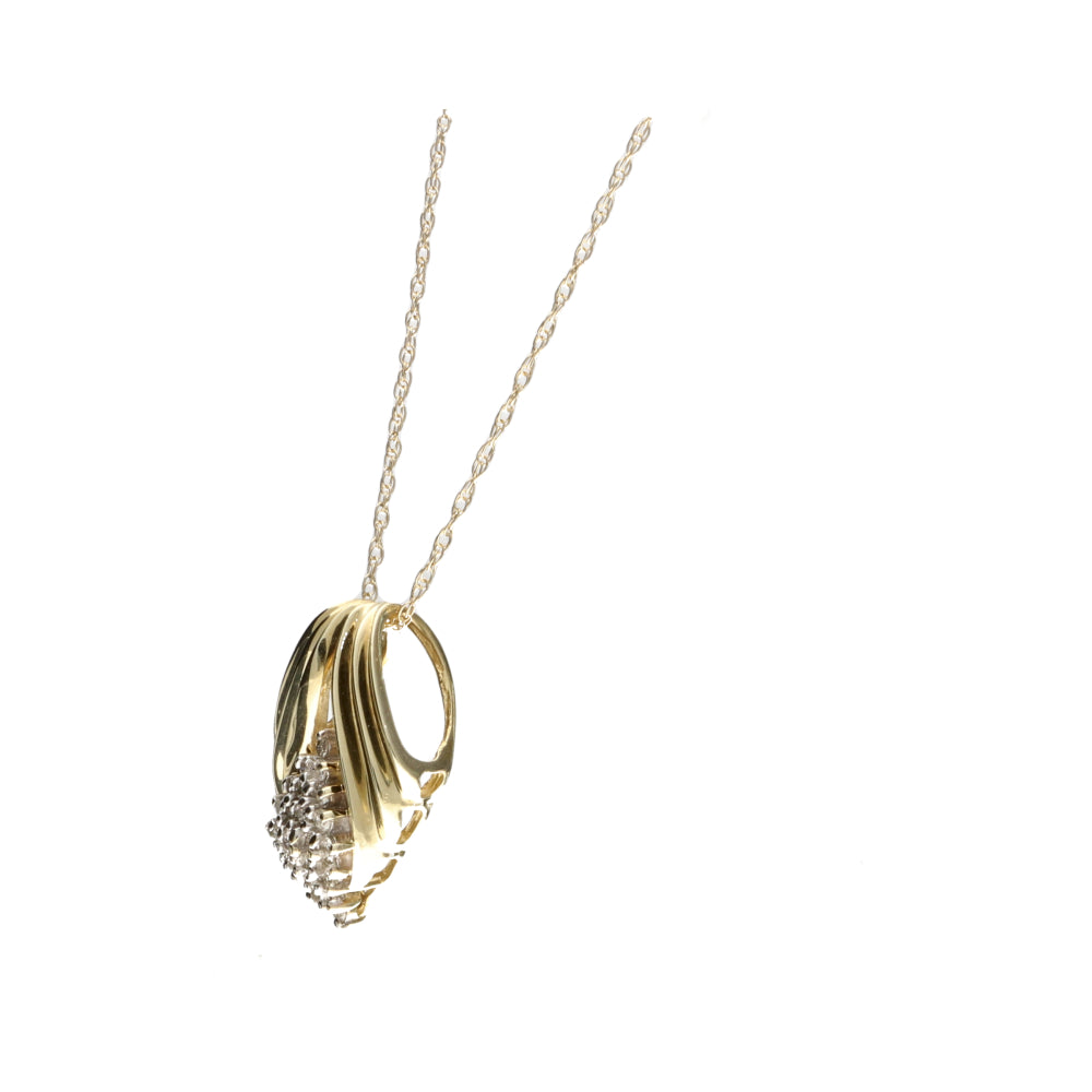 Pre-Owned 14ct Yellow Gold Diamond Cluster Pendant