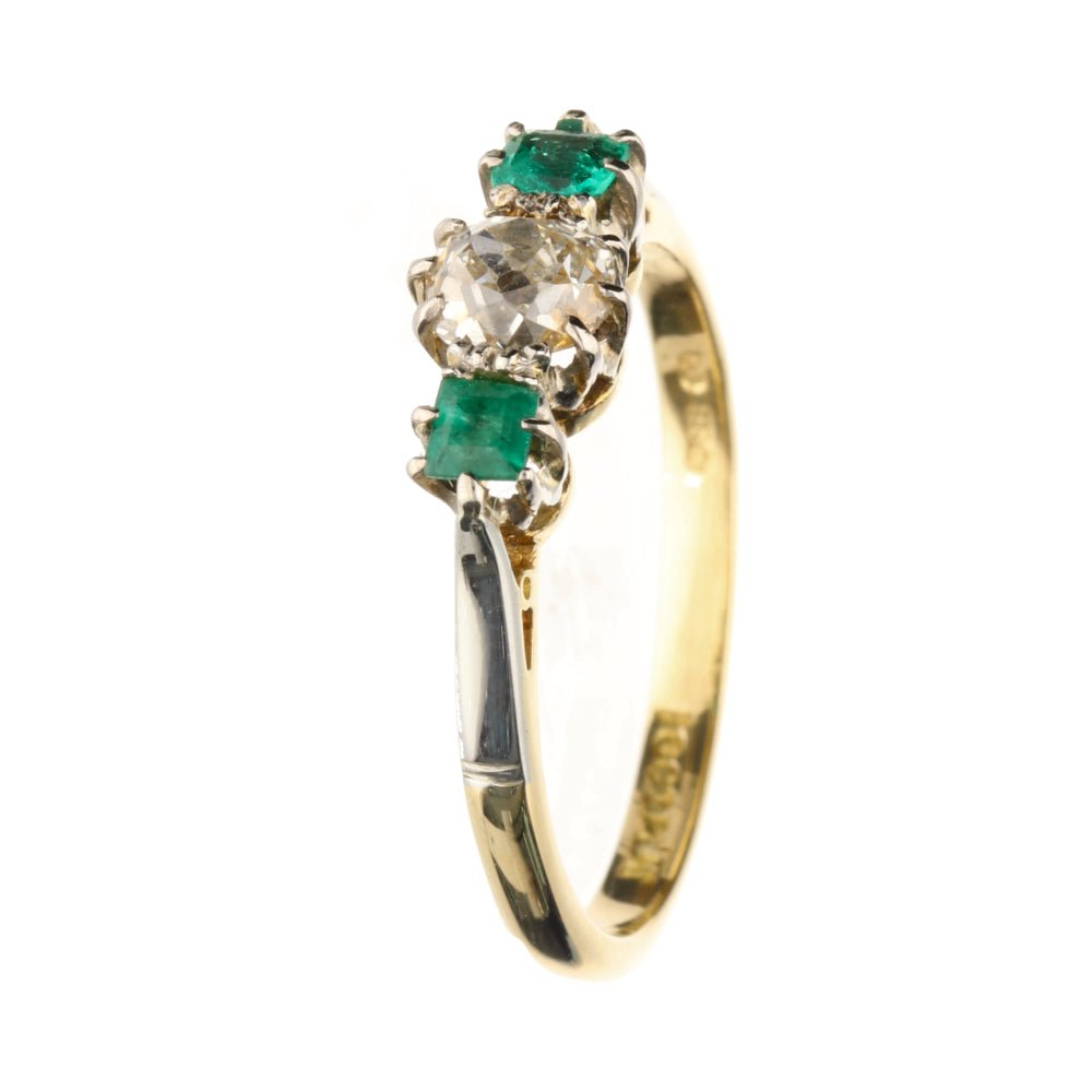 Pre - Owned 18ct Princess Cut Emerald and Diamond Approx 0.30ct Trilogy Ring