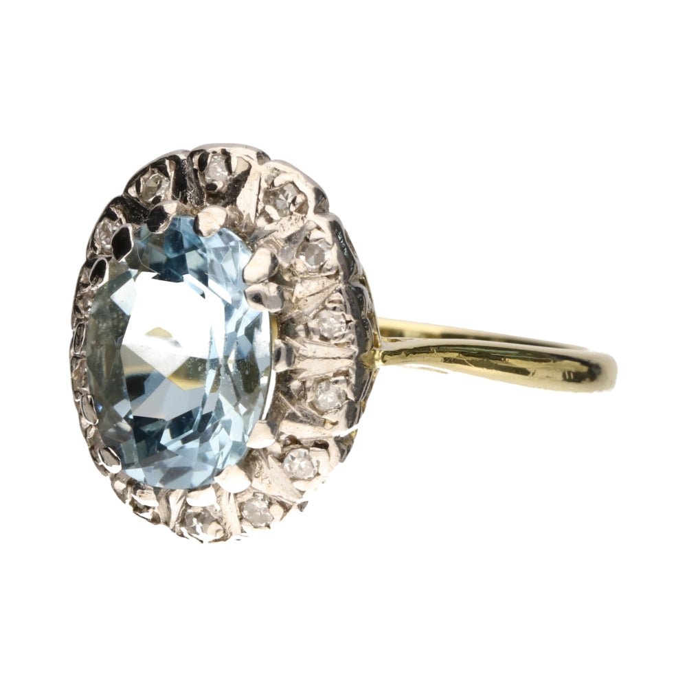 Pre - Owned 18ct Yellow Gold Aquamarine & Diamond Cluster Ring
