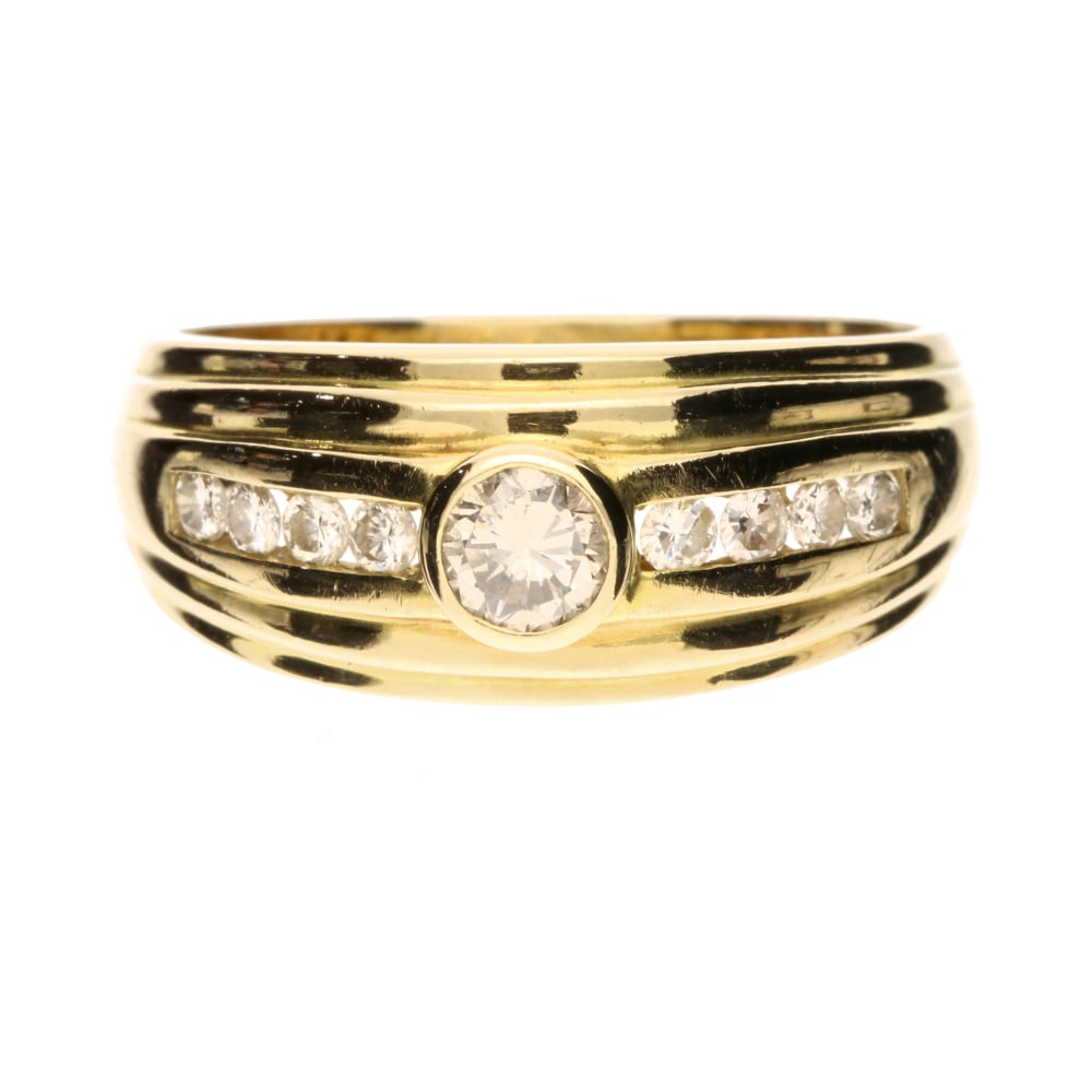 Pre - Owned 18ct Yellow Gold Diamond Set Ring