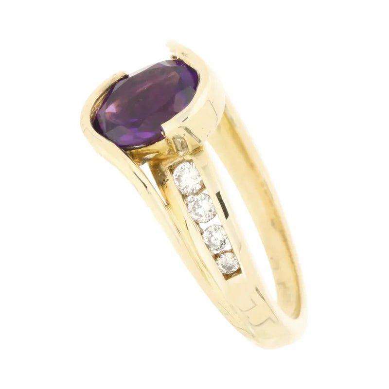 Pre - Owned 9ct Yellow Gold Bezel Set Amethyst Ring with Diamond Shoulders2025W24-12-2