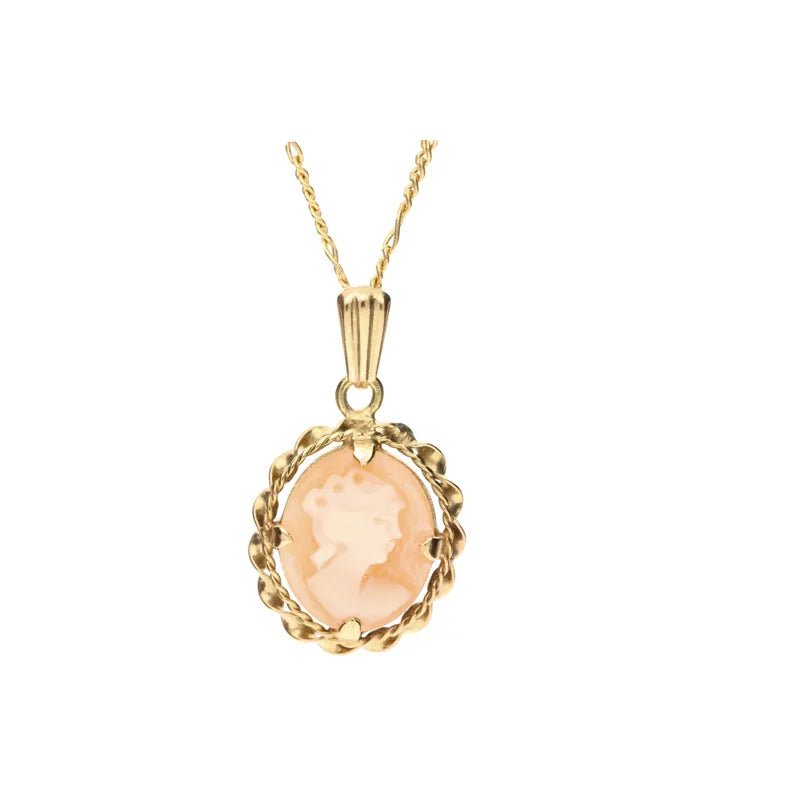 Pre - Owned 9ct Yellow Gold Camero Pendant271027