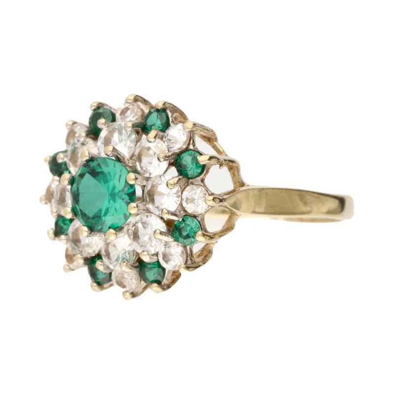 Pre - Owned 9ct Yellow Gold Green/Clear CZ Cluster Ring2026W31-22-6