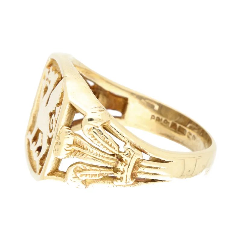 Pre - Owned 9ct Yellow Gold Welsh Dragon Signet Ring2025W24-9-2