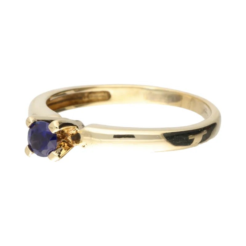 Striking Pre - Owned 9ct Gold 4 Claw Round Cut Sapphire Ring2026W35-19-1