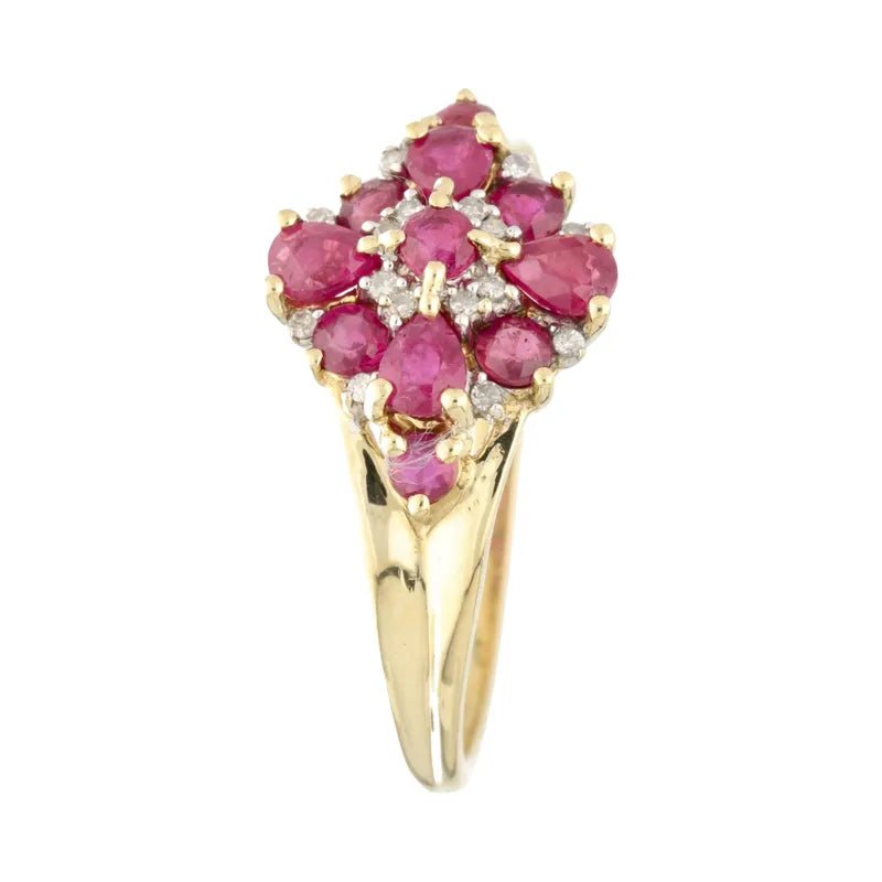 Stylish Pre - Owned 9ct Yellow Gold Ruby & Diamond Cluster Ring2026W37-13-6