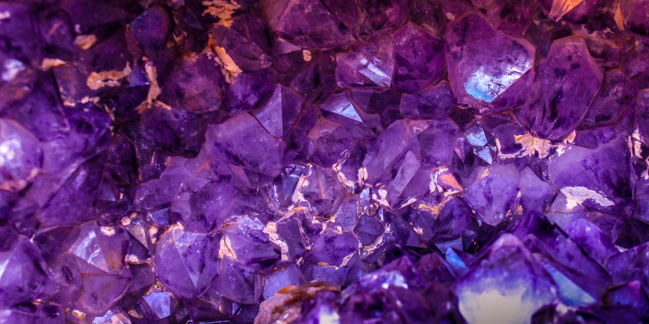 february birthstone amethyst featured image