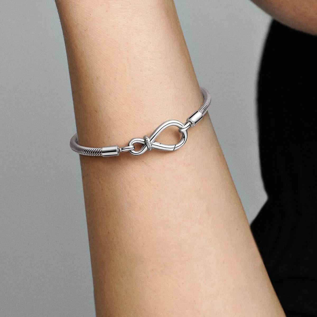 Georg Jensen Infinity Bracelet in Silver - Lister Horsfall