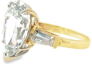 Pearcut cubic zirconia dress ring 9ct yellow gold