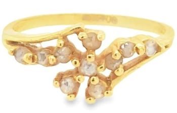 Diamond flower cluster ring 22 ct yellow gold ring