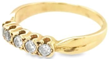 Five stone cubic zirconia 9ct yellow gold ring