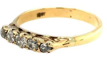 Five stone diamond 9ct yellow gold ring