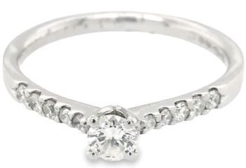 French Pave Diamond engagement ring platinium