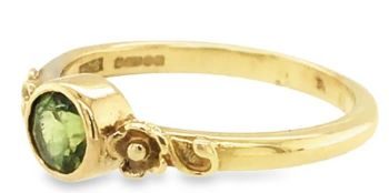 Peridot 9ct yellow gold ring