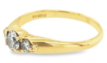 Trilogy diamond ring 18ct yellow gold